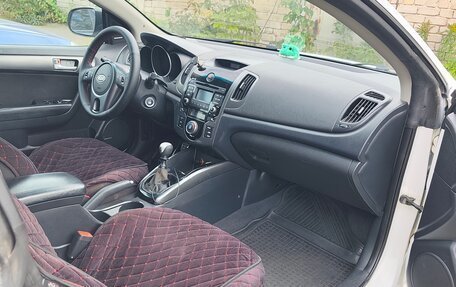KIA Cerato III, 2010 год, 550 000 рублей, 11 фотография