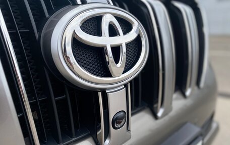 Toyota Land Cruiser Prado 150 рестайлинг 2, 2014 год, 3 750 000 рублей, 17 фотография