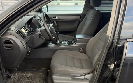 Volkswagen Touareg III, 2004 год, 499 999 рублей, 12 фотография