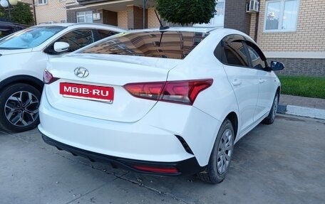 Hyundai Solaris II рестайлинг, 2017 год, 800 000 рублей, 2 фотография