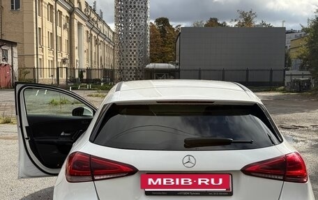 Mercedes-Benz A-Класс, 2018 год, 1 950 000 рублей, 8 фотография