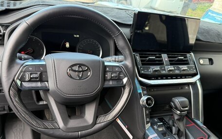 Toyota Land Cruiser, 2022 год, 12 500 000 рублей, 4 фотография
