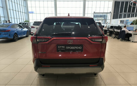 Toyota RAV4, 2021 год, 2 650 000 рублей, 10 фотография