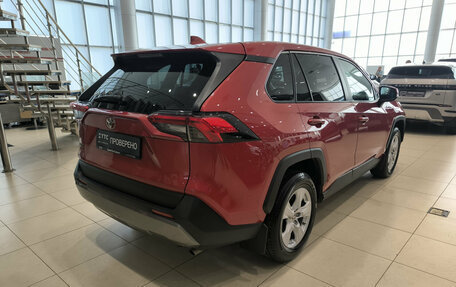 Toyota RAV4, 2021 год, 2 650 000 рублей, 9 фотография