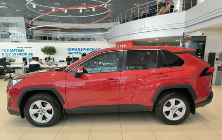 Toyota RAV4, 2021 год, 2 650 000 рублей, 12 фотография