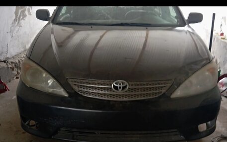 Toyota Camry V40, 2004 год, 530 000 рублей, 1 фотография