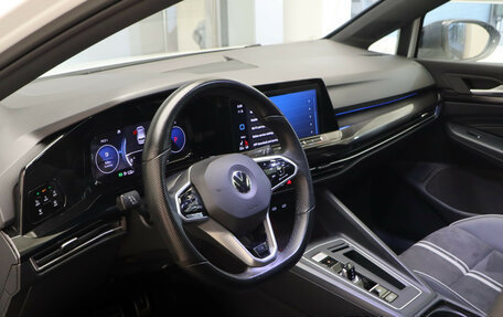 Volkswagen Golf VIII, 2022 год, 2 670 000 рублей, 7 фотография