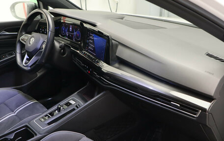 Volkswagen Golf VIII, 2022 год, 2 670 000 рублей, 23 фотография