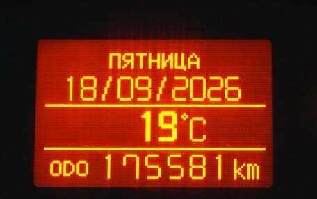 Toyota Avensis III рестайлинг, 2009 год, 935 000 рублей, 18 фотография