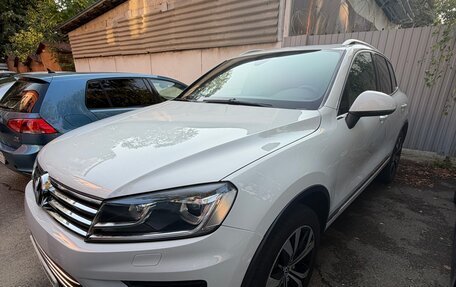 Volkswagen Touareg III, 2016 год, 3 000 000 рублей, 2 фотография