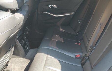 BMW 3 серия, 2019 год, 2 700 000 рублей, 3 фотография