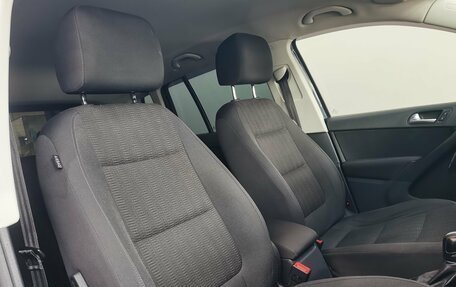 Volkswagen Tiguan I, 2013 год, 920 000 рублей, 23 фотография