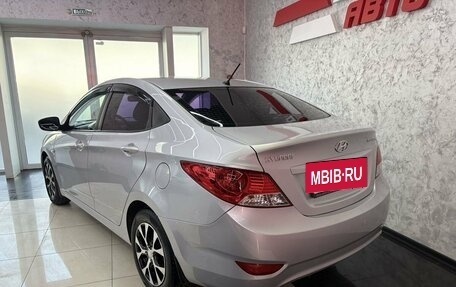 Hyundai Solaris II рестайлинг, 2013 год, 895 000 рублей, 3 фотография