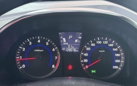 Hyundai Solaris II рестайлинг, 2013 год, 895 000 рублей, 19 фотография