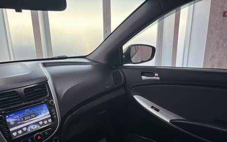 Hyundai Solaris II рестайлинг, 2013 год, 895 000 рублей, 25 фотография