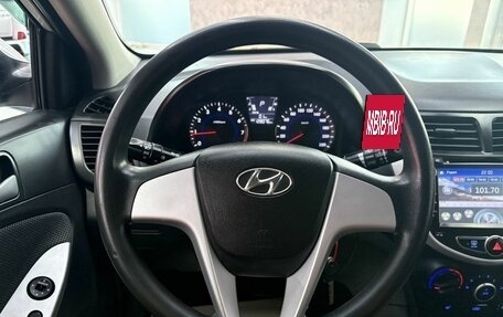 Hyundai Solaris II рестайлинг, 2013 год, 895 000 рублей, 18 фотография