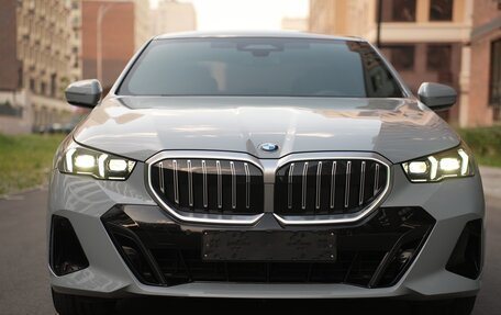 BMW 5 серия, 2024 год, 7 150 000 рублей, 11 фотография