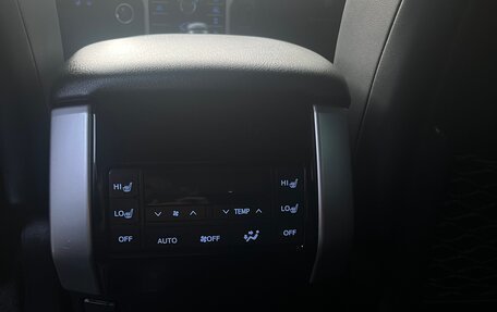 Toyota Land Cruiser Prado 150 рестайлинг 2, 2019 год, 6 000 000 рублей, 14 фотография