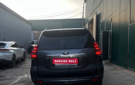 Toyota Land Cruiser Prado 150 рестайлинг 2, 2019 год, 6 000 000 рублей, 6 фотография