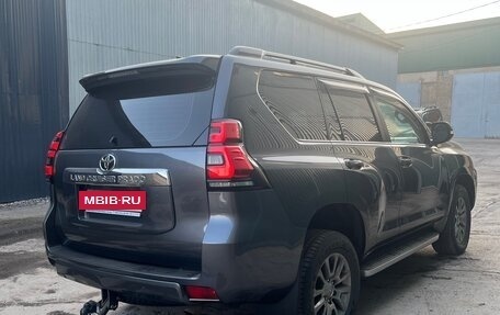 Toyota Land Cruiser Prado 150 рестайлинг 2, 2019 год, 6 000 000 рублей, 3 фотография