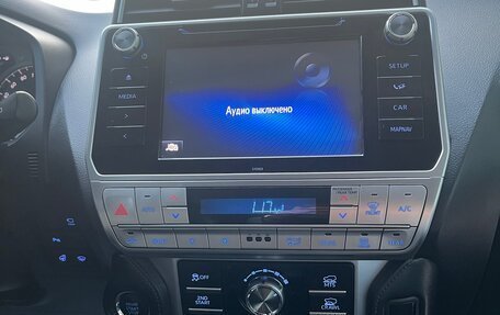 Toyota Land Cruiser Prado 150 рестайлинг 2, 2019 год, 6 000 000 рублей, 21 фотография