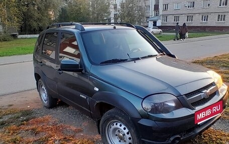 Chevrolet Niva I рестайлинг, 2018 год, 605 000 рублей, 2 фотография