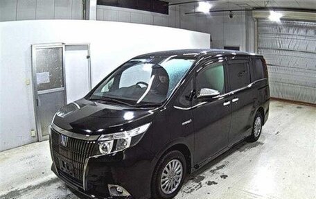 Toyota Esquire I, 2016 год, 1 240 000 рублей, 2 фотография