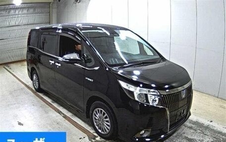 Toyota Esquire I, 2016 год, 1 240 000 рублей, 3 фотография