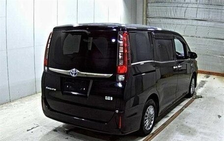 Toyota Esquire I, 2016 год, 1 240 000 рублей, 4 фотография