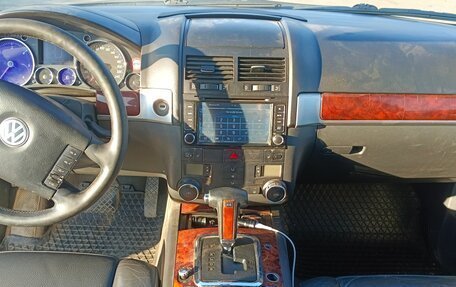 Volkswagen Touareg III, 2005 год, 545 000 рублей, 7 фотография