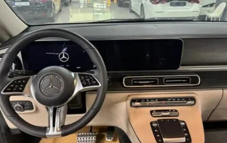 Mercedes-Benz V-Класс, 2025 год, 14 697 169 рублей, 5 фотография