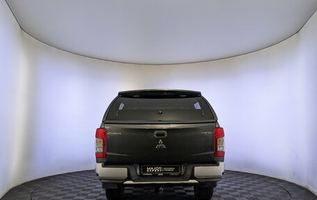 Mitsubishi L200 IV рестайлинг, 2019 год, 2 850 000 рублей, 6 фотография