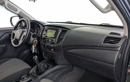 Mitsubishi L200 IV рестайлинг, 2019 год, 2 850 000 рублей, 19 фотография