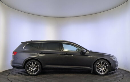 Volkswagen Passat B8 рестайлинг, 2021 год, 2 400 000 рублей, 4 фотография