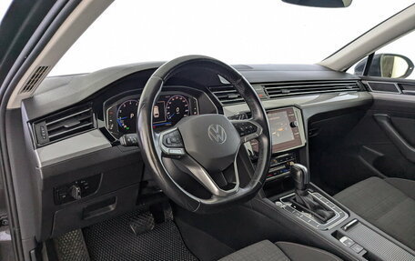 Volkswagen Passat B8 рестайлинг, 2021 год, 2 400 000 рублей, 18 фотография