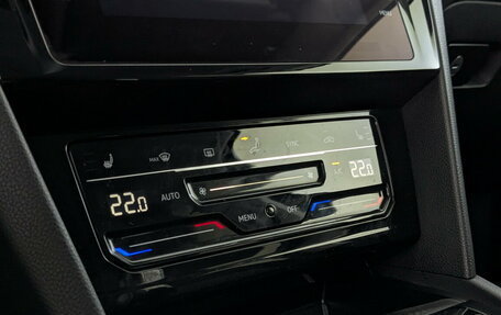 Volkswagen Passat B8 рестайлинг, 2021 год, 2 400 000 рублей, 15 фотография