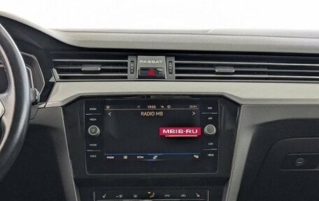 Volkswagen Passat B8 рестайлинг, 2021 год, 2 400 000 рублей, 28 фотография