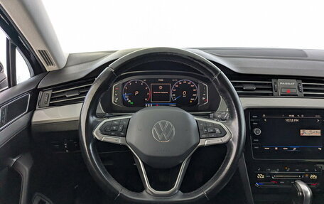 Volkswagen Passat B8 рестайлинг, 2021 год, 2 400 000 рублей, 29 фотография