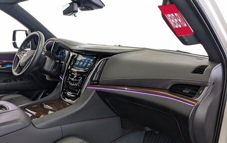 Cadillac Escalade IV, 2020 год, 6 100 000 рублей, 28 фотография