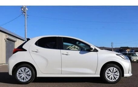 Toyota Yaris, 2022 год, 875 000 рублей, 7 фотография