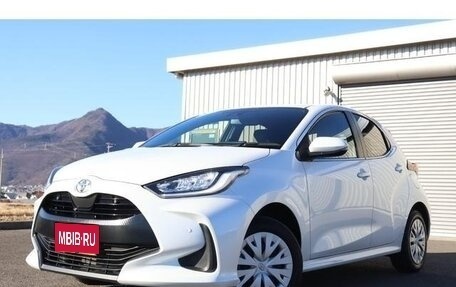 Toyota Yaris, 2022 год, 875 000 рублей, 1 фотография