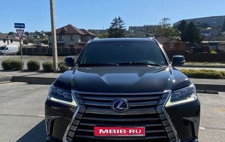 Lexus LX III, 2017 год, 9 550 000 рублей, 1 фотография