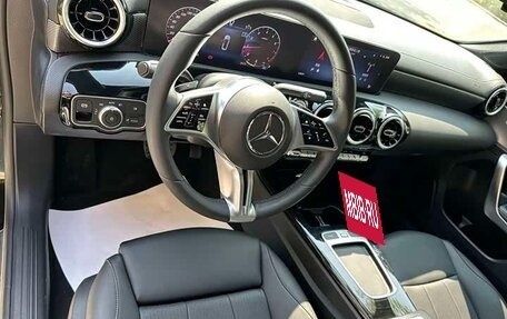 Mercedes-Benz A-Класс, 2023 год, 1 725 000 рублей, 9 фотография