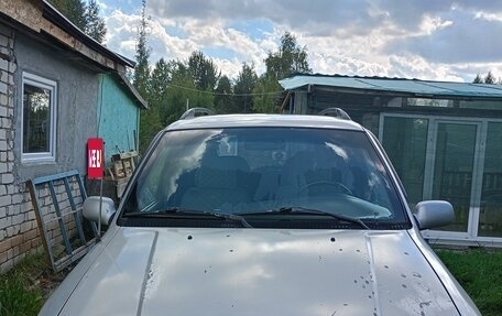 KIA Sportage IV рестайлинг, 2003 год, 285 000 рублей, 1 фотография