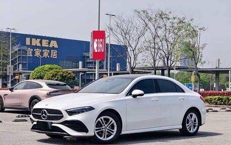 Mercedes-Benz A-Класс, 2023 год, 1 750 000 рублей, 1 фотография
