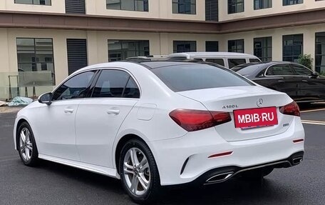 Mercedes-Benz A-Класс, 2023 год, 1 700 000 рублей, 5 фотография