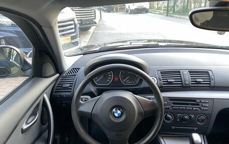 BMW 1 серия, 2009 год, 959 000 рублей, 18 фотография