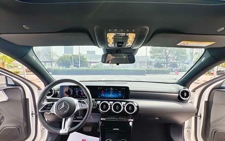 Mercedes-Benz A-Класс, 2023 год, 1 750 000 рублей, 11 фотография