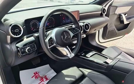 Mercedes-Benz A-Класс, 2023 год, 1 750 000 рублей, 8 фотография