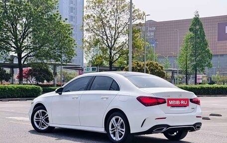Mercedes-Benz A-Класс, 2023 год, 1 750 000 рублей, 5 фотография